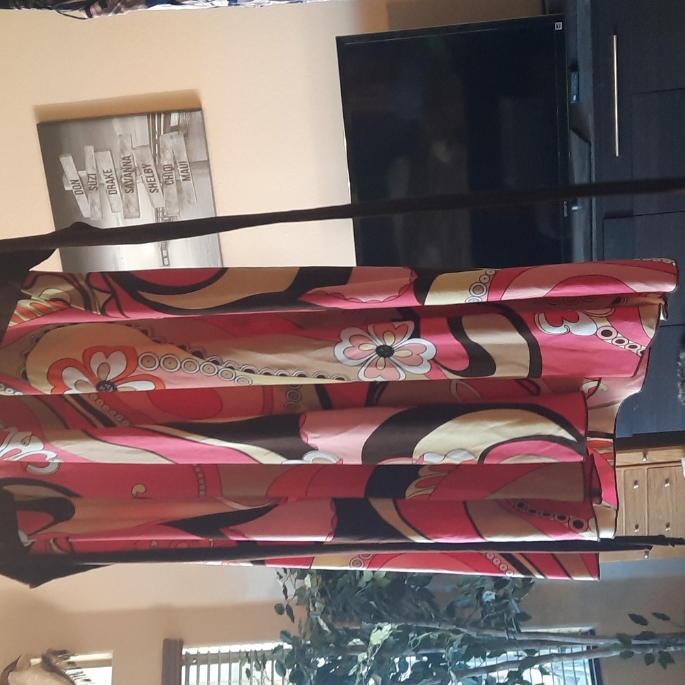 Dress - Picture 2 of 4